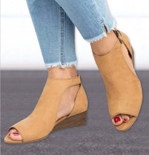 XDA 2018 woman wedge buckles fish mouth sandals gladiator women sandals mid heel sandals ladies summer peep toe women shoes W563